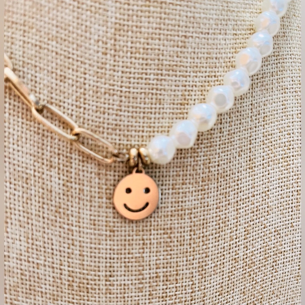 Cute Faux Pearl Smiley Face Gold Tone Mixed Half & Half Necklace